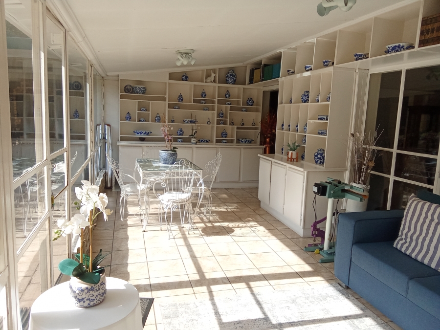 6 Bedroom Property for Sale in Florida Gauteng