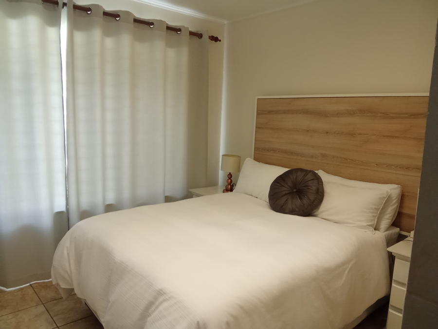 6 Bedroom Property for Sale in Florida Gauteng