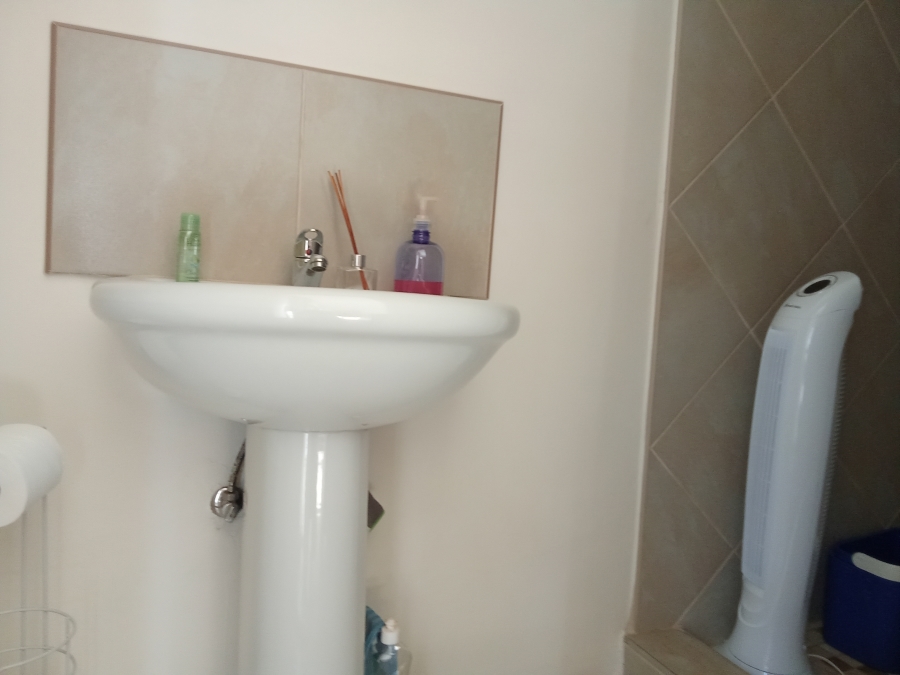 6 Bedroom Property for Sale in Florida Gauteng