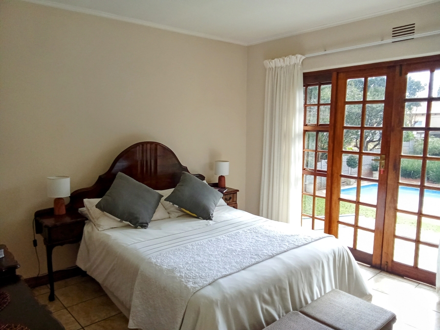 6 Bedroom Property for Sale in Florida Gauteng