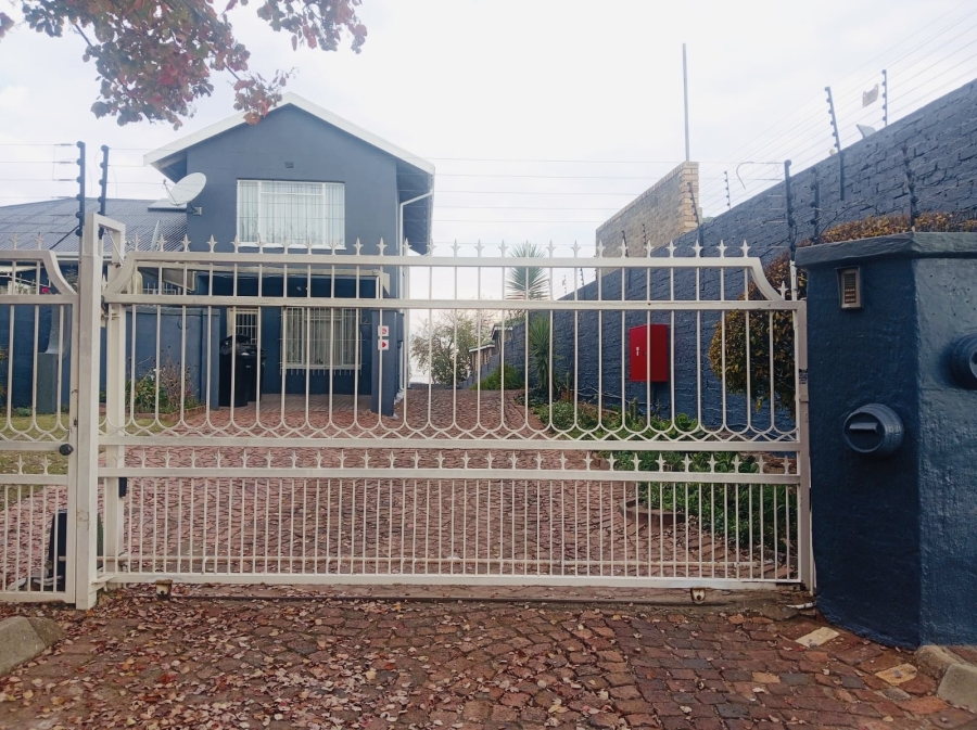 2 Bedroom Property for Sale in Primrose Hill Gauteng