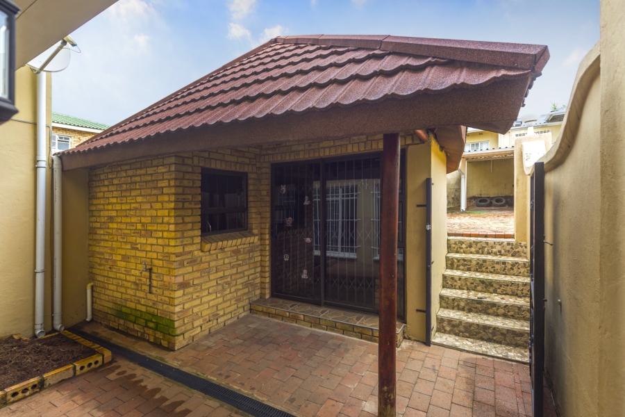 2 Bedroom Property for Sale in Primrose Hill Gauteng