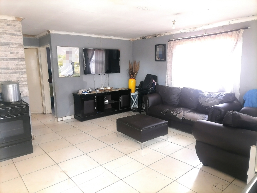 2 Bedroom Property for Sale in Soshanguve South Ext 8 Gauteng