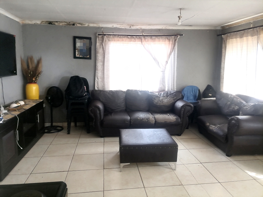2 Bedroom Property for Sale in Soshanguve South Ext 8 Gauteng