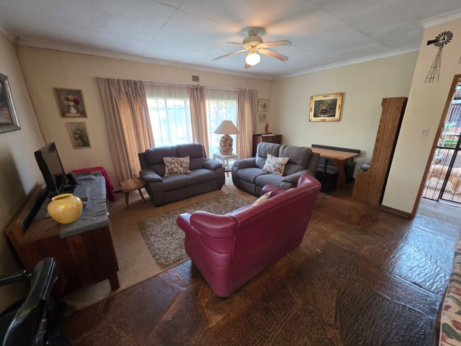 4 Bedroom Property for Sale in Annlin Gauteng