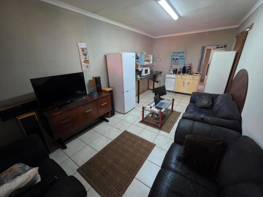 4 Bedroom Property for Sale in Annlin Gauteng
