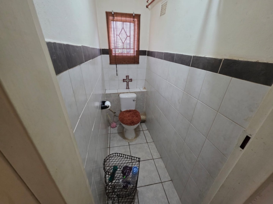 4 Bedroom Property for Sale in Annlin Gauteng