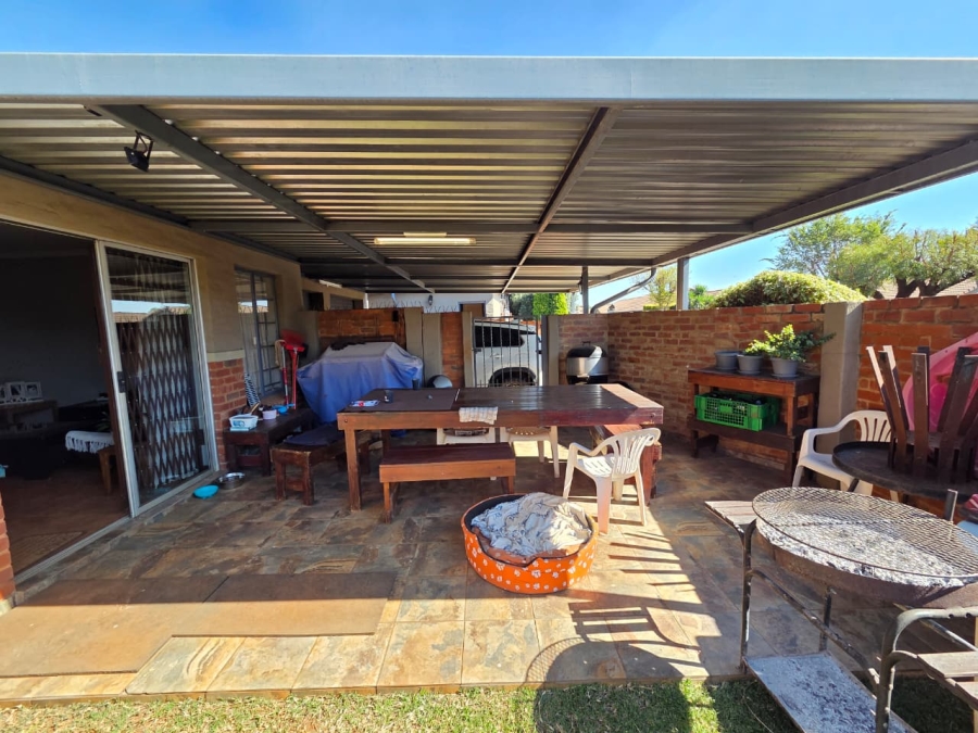 2 Bedroom Property for Sale in Montana Gauteng