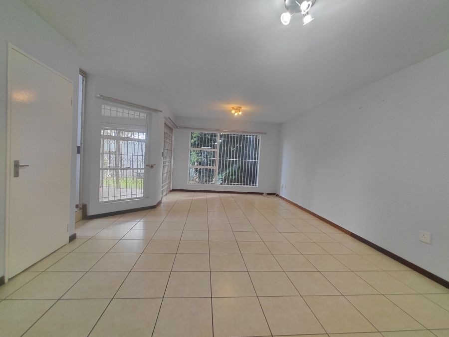 To Let 3 Bedroom Property for Rent in New Redruth Gauteng