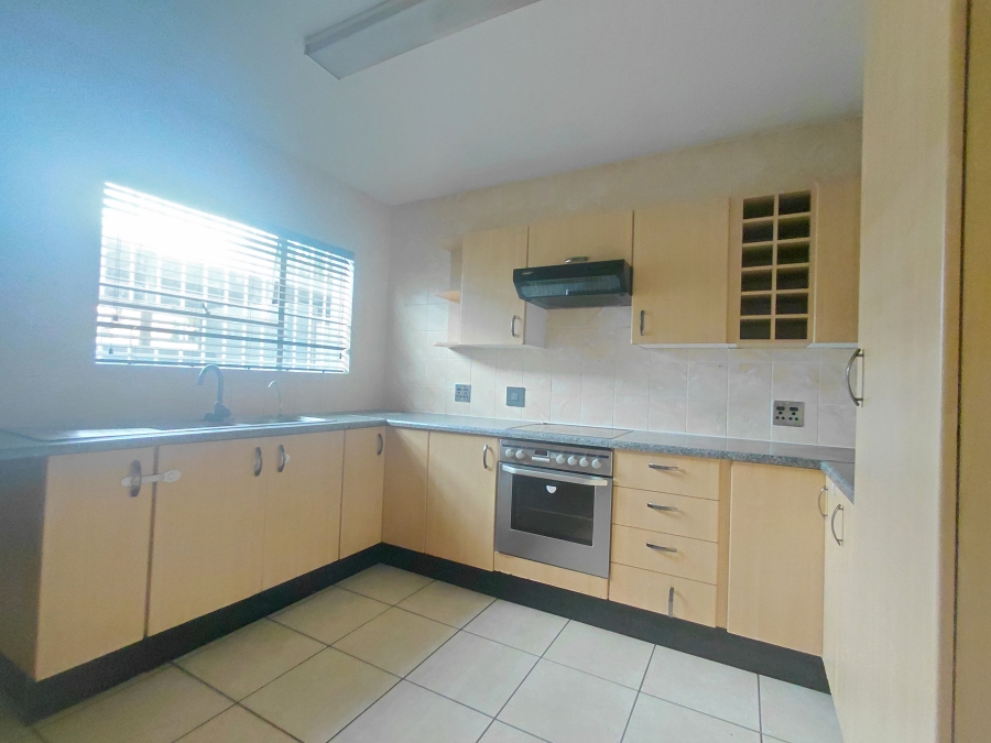 To Let 3 Bedroom Property for Rent in New Redruth Gauteng