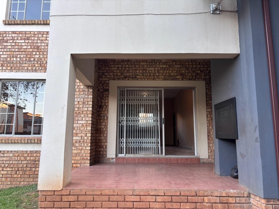 To Let 3 Bedroom Property for Rent in North Riding Gauteng