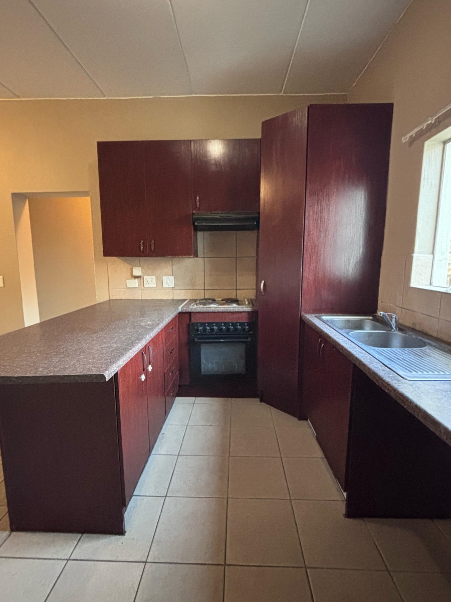To Let 3 Bedroom Property for Rent in North Riding Gauteng