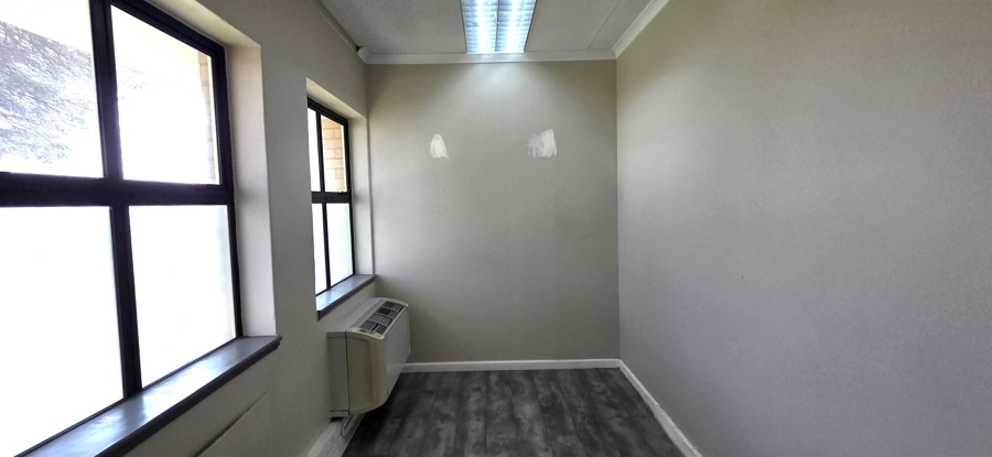 To Let Commercial Property for Rent in Epsom Downs Gauteng