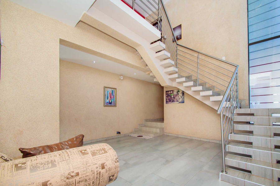 7 Bedroom Property for Sale in Chancliff A H Gauteng