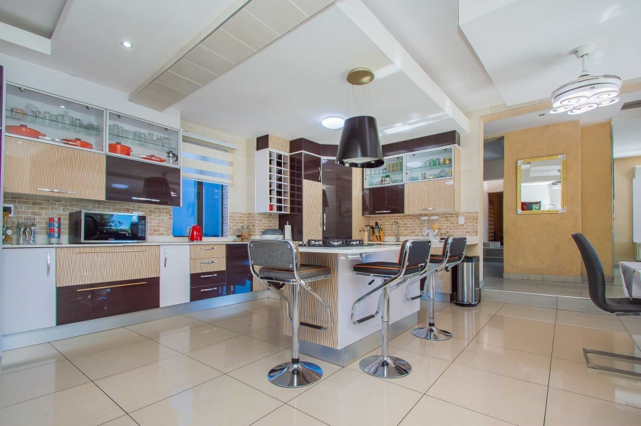 7 Bedroom Property for Sale in Chancliff A H Gauteng