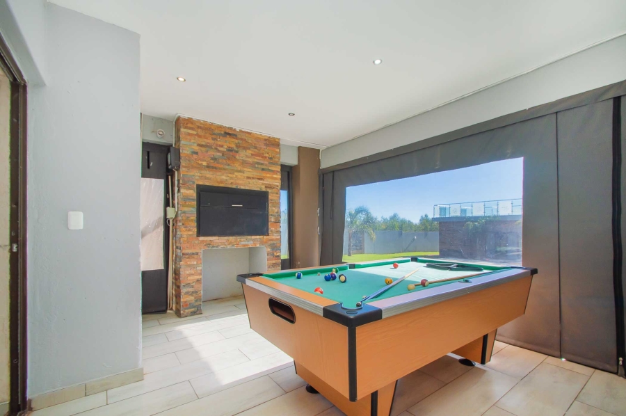 7 Bedroom Property for Sale in Chancliff A H Gauteng