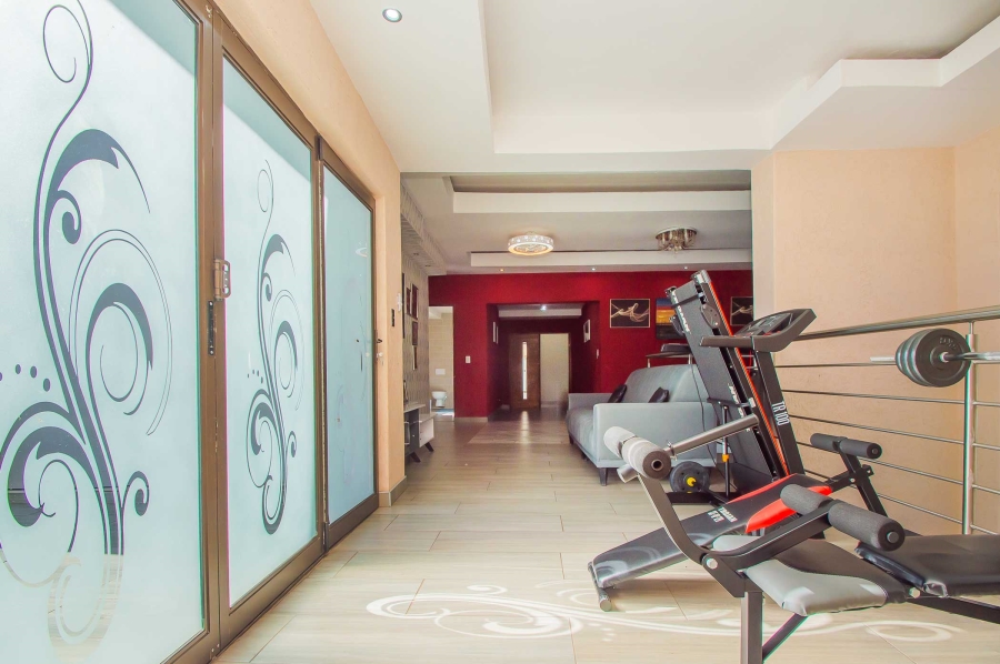 7 Bedroom Property for Sale in Chancliff A H Gauteng