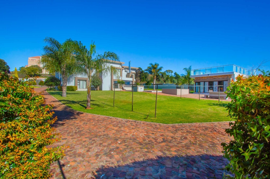 7 Bedroom Property for Sale in Chancliff A H Gauteng
