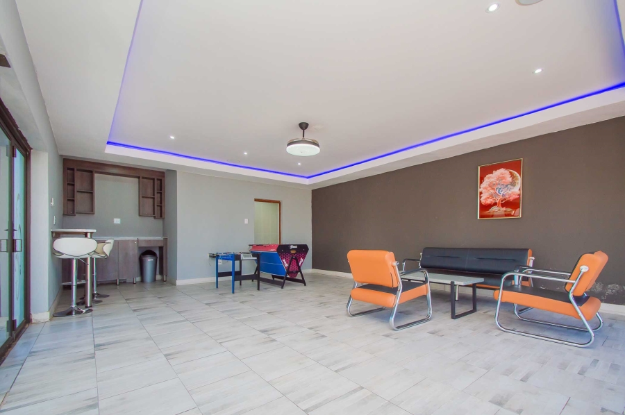 7 Bedroom Property for Sale in Chancliff A H Gauteng