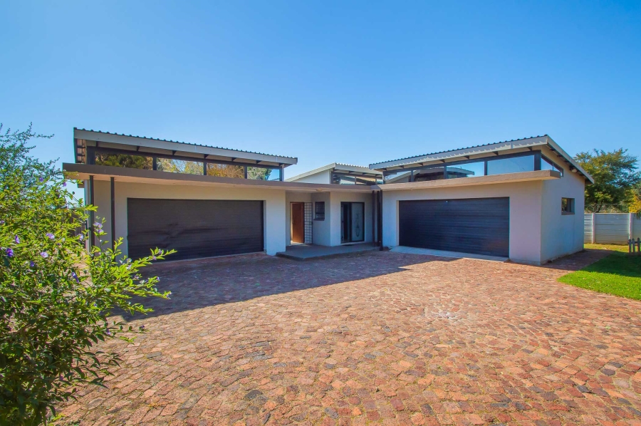 7 Bedroom Property for Sale in Chancliff A H Gauteng