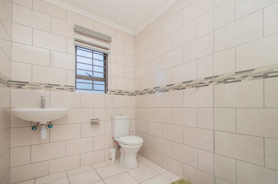 7 Bedroom Property for Sale in Chancliff A H Gauteng
