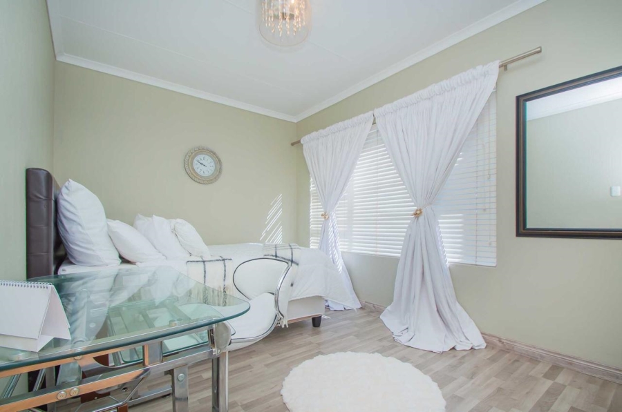 3 Bedroom Property for Sale in Rangeview Gauteng