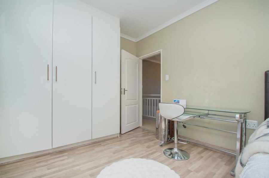 3 Bedroom Property for Sale in Rangeview Gauteng