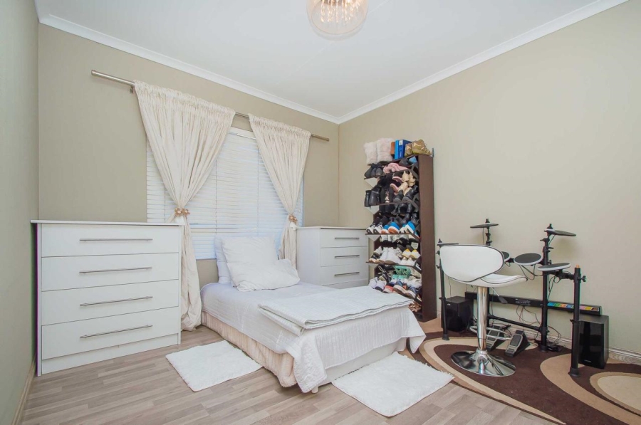 3 Bedroom Property for Sale in Rangeview Gauteng