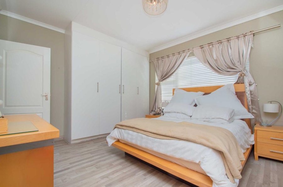 3 Bedroom Property for Sale in Rangeview Gauteng