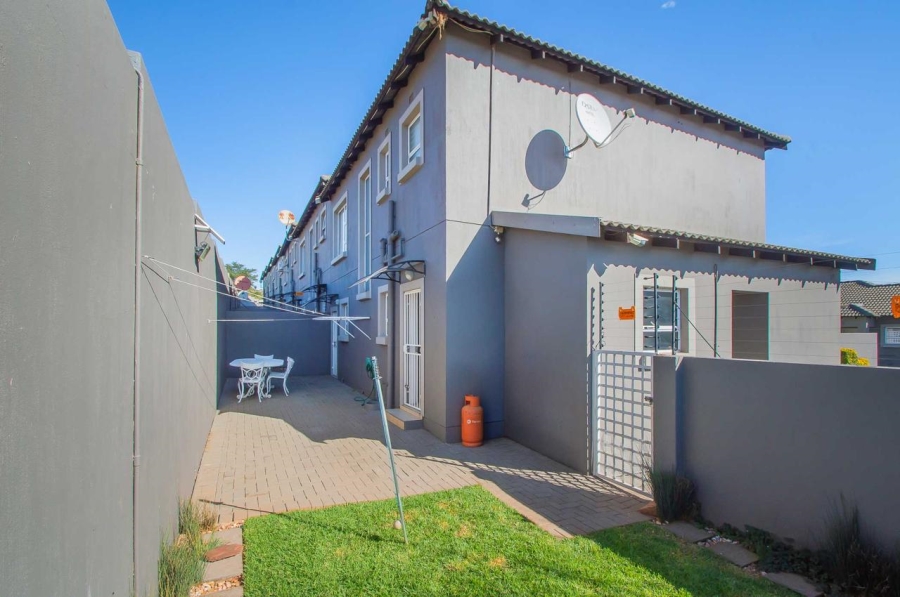 3 Bedroom Property for Sale in Rangeview Gauteng