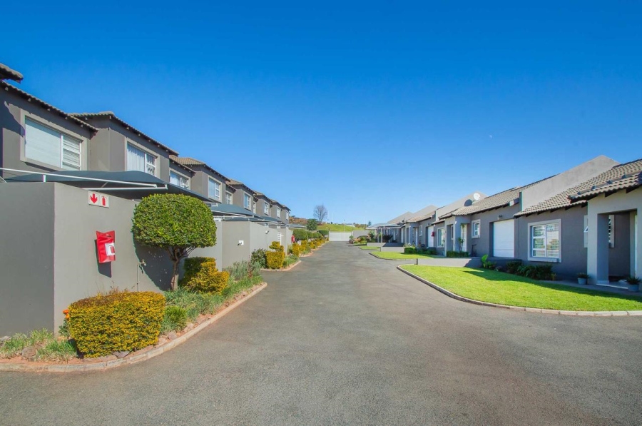 3 Bedroom Property for Sale in Rangeview Gauteng