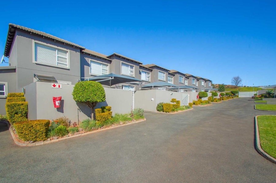 3 Bedroom Property for Sale in Rangeview Gauteng