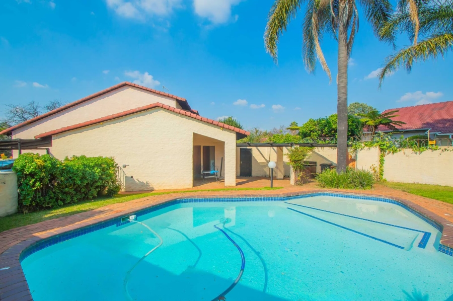 3 Bedroom Property for Sale in Weltevreden Park Gauteng