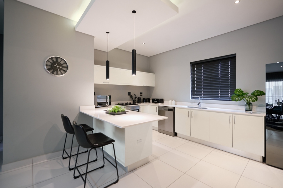 To Let 2 Bedroom Property for Rent in Hyde Park Gauteng