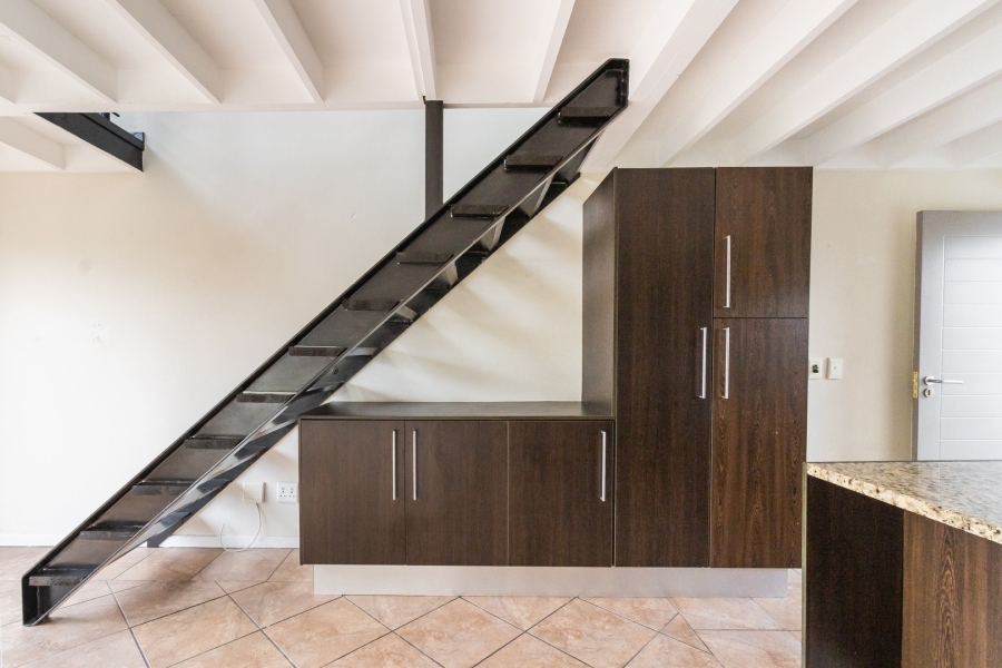 1 Bedroom Property for Sale in Lonehill Gauteng