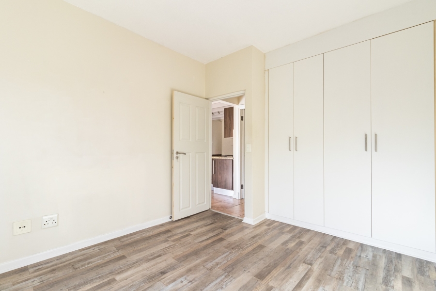 1 Bedroom Property for Sale in Lonehill Gauteng