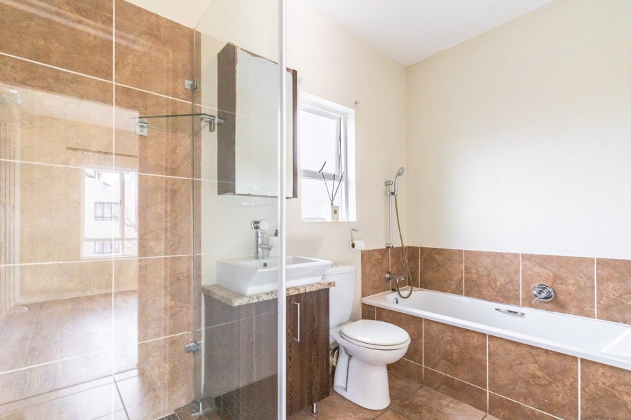 1 Bedroom Property for Sale in Lonehill Gauteng