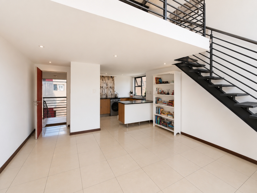 1 Bedroom Property for Sale in Rooihuiskraal North Gauteng