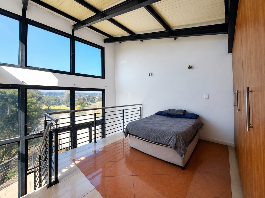 1 Bedroom Property for Sale in Rooihuiskraal North Gauteng