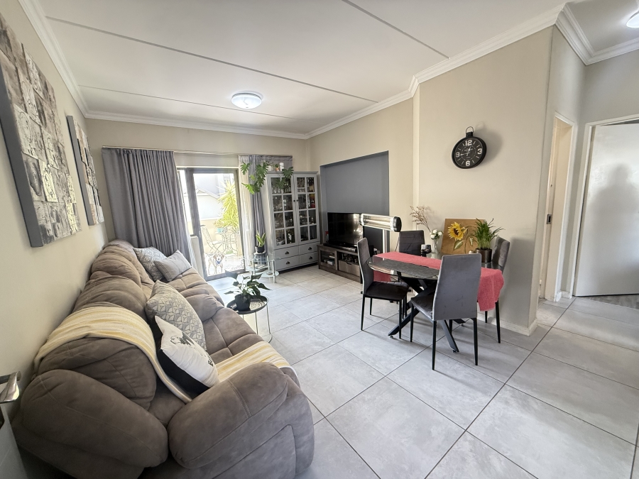2 Bedroom Property for Sale in Broadacres Gauteng