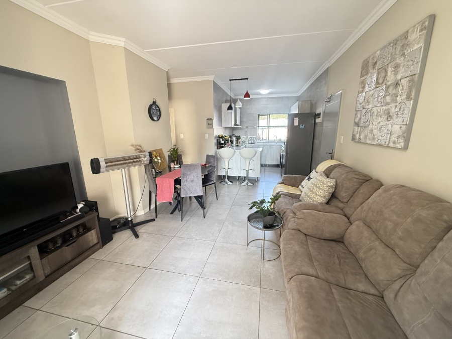 2 Bedroom Property for Sale in Broadacres Gauteng