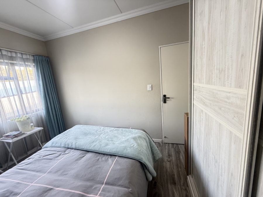 2 Bedroom Property for Sale in Broadacres Gauteng