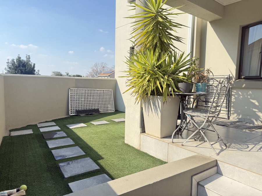 2 Bedroom Property for Sale in Broadacres Gauteng