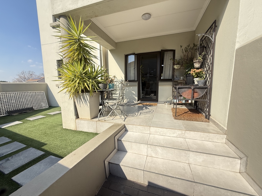2 Bedroom Property for Sale in Broadacres Gauteng