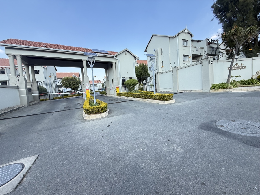 2 Bedroom Property for Sale in Broadacres Gauteng