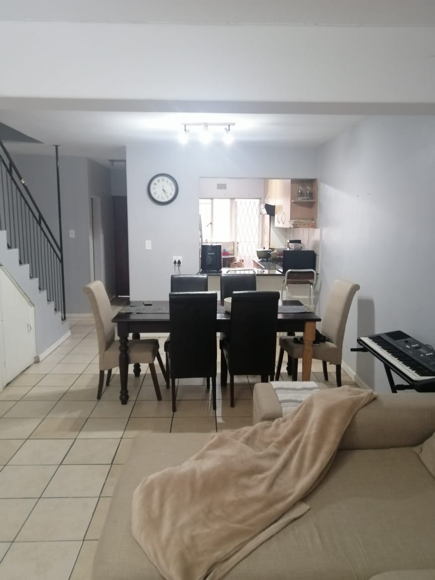 2 Bedroom Property for Sale in Windsor East Gauteng
