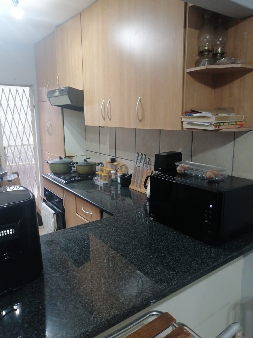 2 Bedroom Property for Sale in Windsor East Gauteng