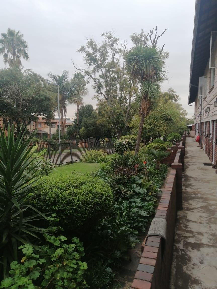2 Bedroom Property for Sale in Windsor East Gauteng