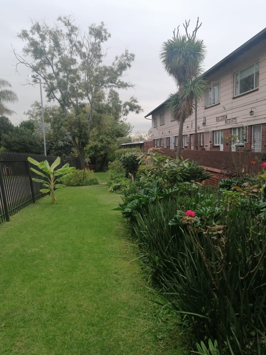 2 Bedroom Property for Sale in Windsor East Gauteng