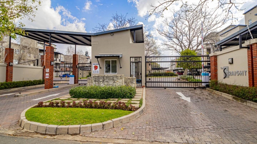 To Let 2 Bedroom Property for Rent in Pineslopes Gauteng